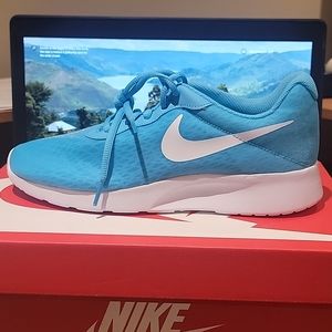 Womens Turquoise Blue Sneakers Size 9.5